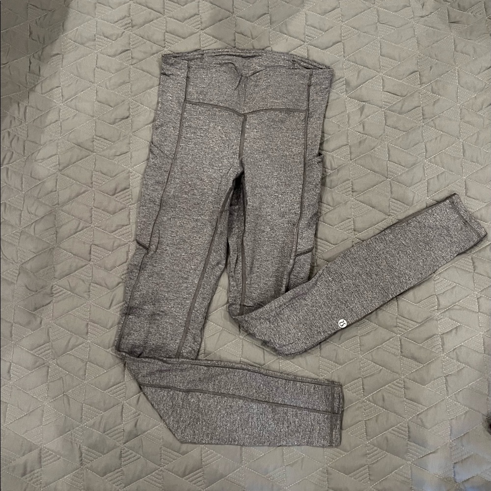 Lululemon Speed Up size 4
